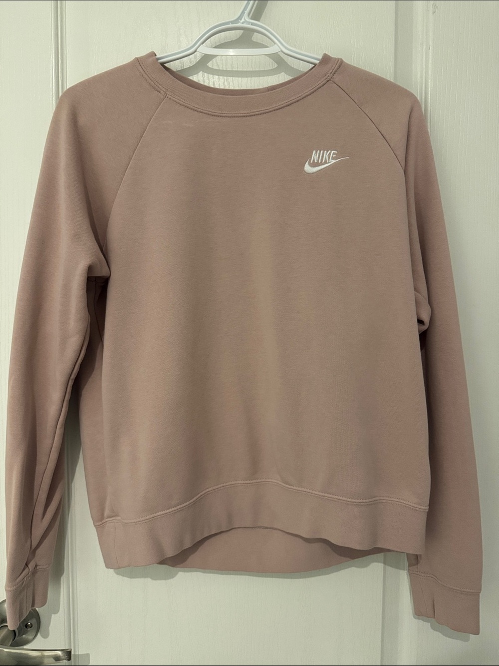 Nike Women’s Crewneck Sweatshirt - Mauve Pink